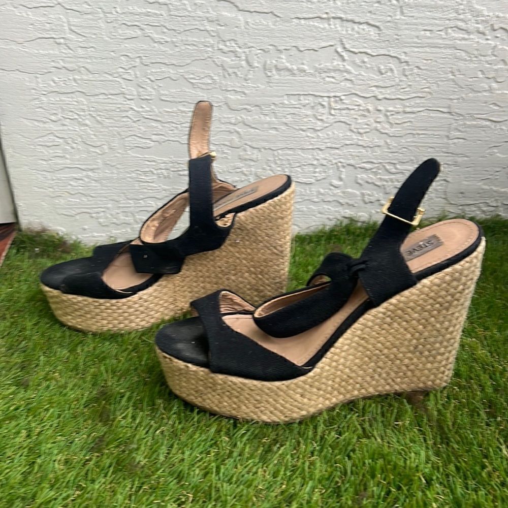 Steve Madden Wedges - Black Straw - Buckle Size 7.5
